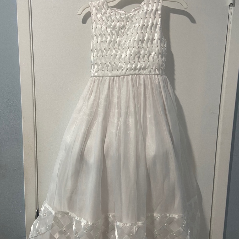 Girls flower girls dress size 8.